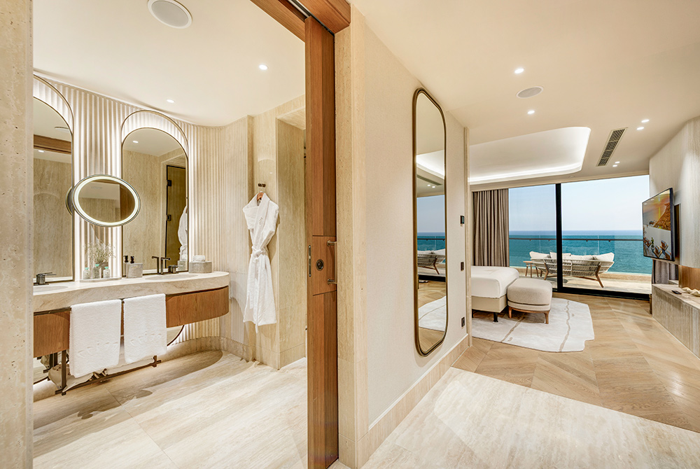 Regnum The Crown Crown Horizon Suite French Bedroom 02