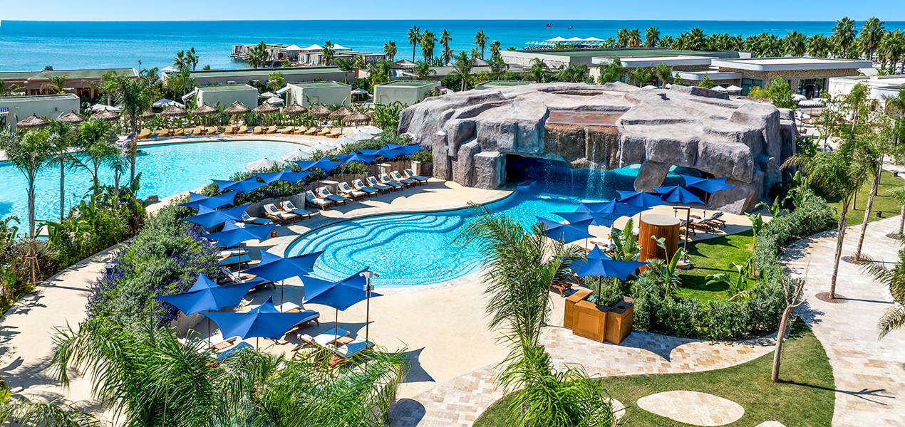 REGNUM THE CROWN CRYSTAL COVE 1 Slider1