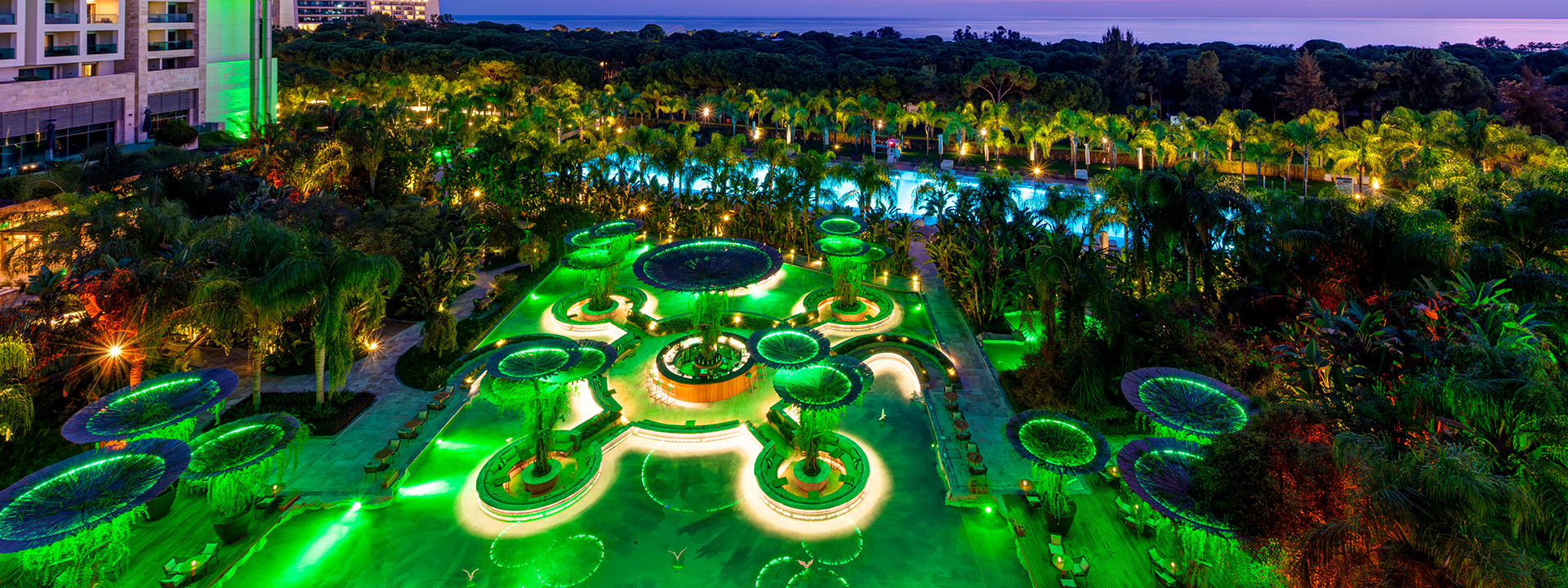 Regnum Carya Green Bar Banner