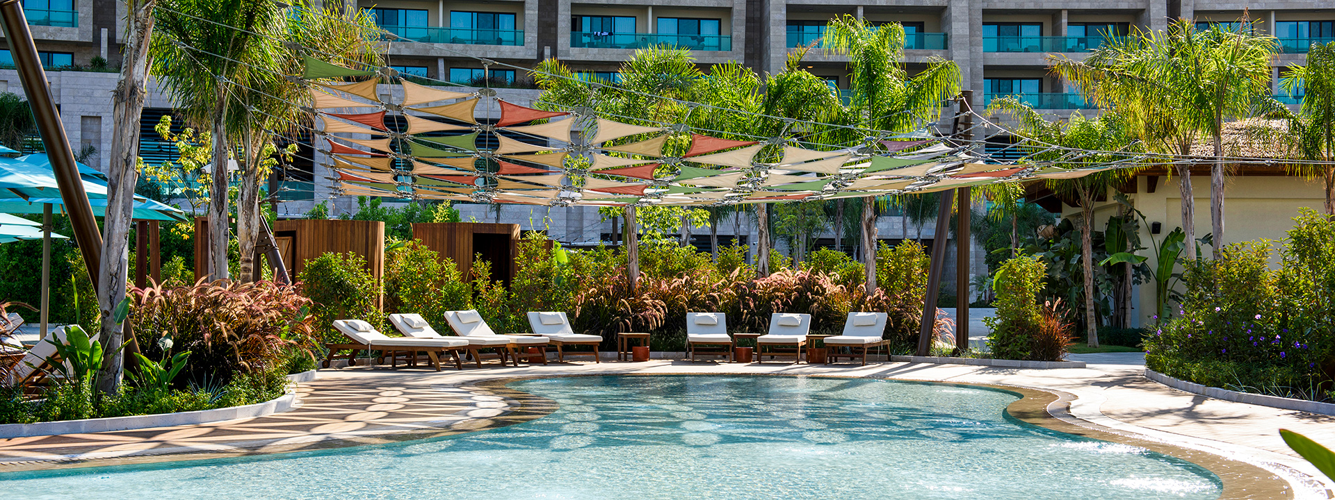 REGNUM THE CROWN BLUE KIDS POOL Banner